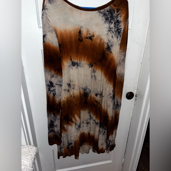 NATURAL LIFE Dresses & Skirts - Natural Life Tie-Dye Long Sleeve Swing Dress